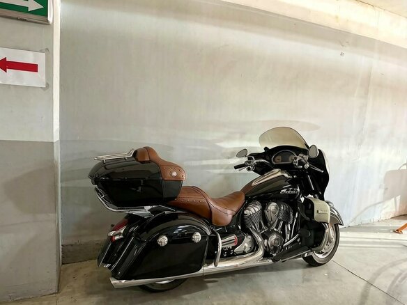 2015 Indian Roadmaster, чёрный, 2000000 рублей - вид 1