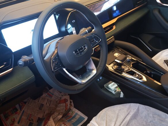2023 Geely Monjaro (Xingyue L) I, зелёный, 4100000 рублей - вид 4