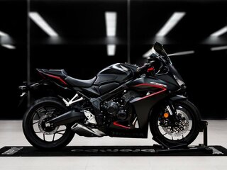 2024 Honda CBR 650R, чёрный, 1020000 рублей, вид 4