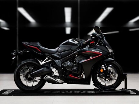 2024 Honda CBR 650R, чёрный, 1020000 рублей, вид 4