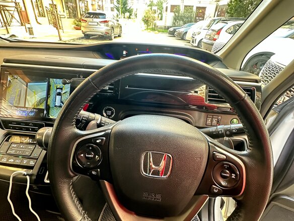 2017 Honda Stepwgn Spada V Рестайлинг, белый, 1680000 рублей - вид 18