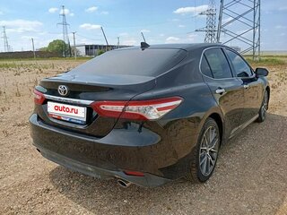 2022 Toyota Camry VIII (XV70) Рестайлинг, чёрный, 2890000 рублей, вид 4