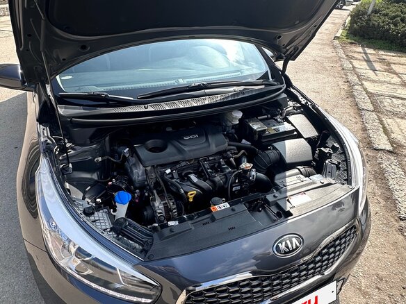 2018 Kia Ceed II Рестайлинг, синий, 1410000 рублей - вид 2