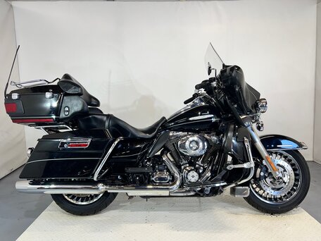 2012 Harley-Davidson Electra Glide, чёрный, 749000 рублей, вид 1
