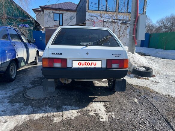 2003 Lada (ВАЗ) 21093i, белый, 330000 рублей - вид 2