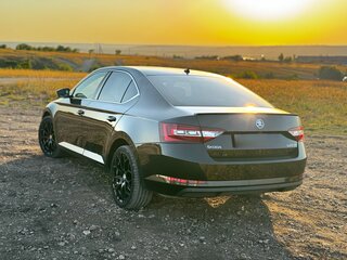 2015 Skoda Superb III, чёрный, 1800000 рублей, вид 3