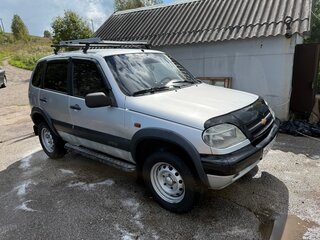 2005 Chevrolet Niva I, серебристый, 279999 рублей, вид 3