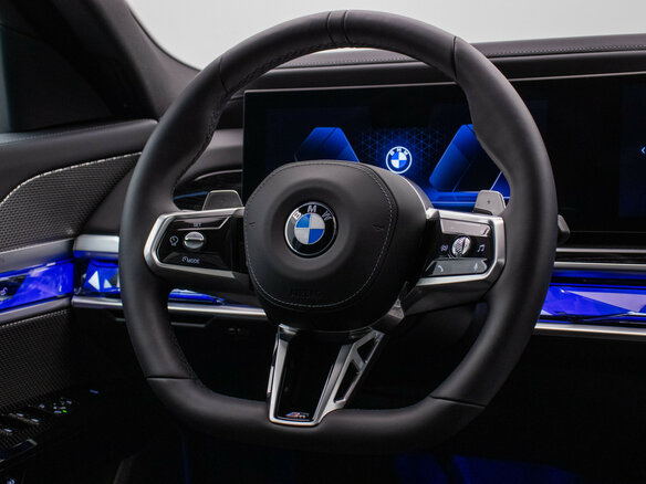 2025 BMW 7 серии 740d xDrive VII (G70), чёрный - вид 11