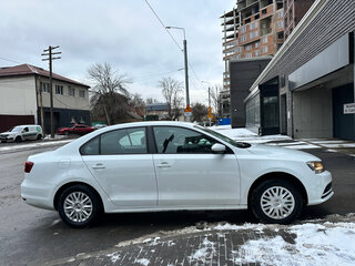 2018 Volkswagen Jetta VI Рестайлинг, белый, 1550000 рублей, вид 2