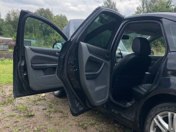 2008 Ford Focus II Рестайлинг, чёрный, 420000 рублей - вид 9