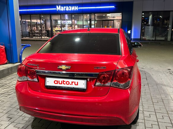 2013 Chevrolet Cruze I Рестайлинг, красный, 800000 рублей - вид 1