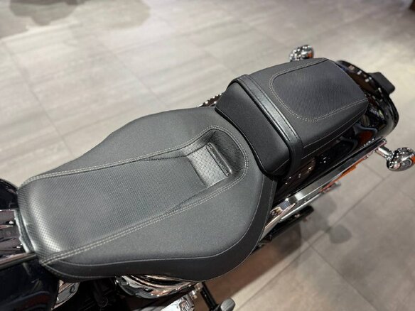 2023 Harley-Davidson Breakout, чёрный, 3250000 рублей - вид 15