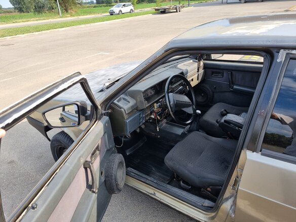 1999 Lada (ВАЗ) 2109, серебристый, 70000 рублей - вид 4