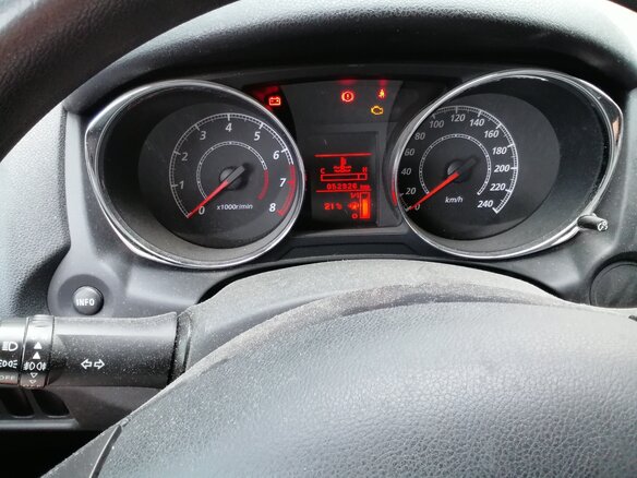 2012 Citroen C4 Aircross, серебристый, 1600000 рублей - вид 9