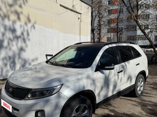2012 Kia Sorento II Рестайлинг, белый, 1870000 рублей, вид 1