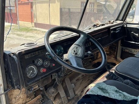 1990 КамАЗ 4310, белый, 1100000 рублей, вид 5