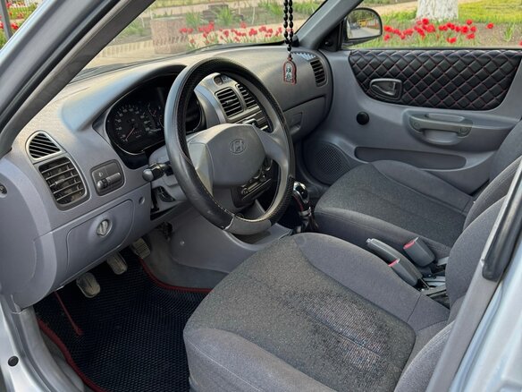 2006 Hyundai Accent ТагАЗ II, серебристый, 390000 рублей - вид 3