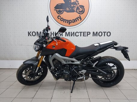 2015 Yamaha MT-09 (FZ-09), оранжевый, 745000 рублей, вид 2