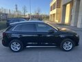 2022 Audi Q5 45 TFSI II (FY) Рестайлинг, чёрный, 3800000 рублей - вид 3