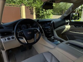 2019 Cadillac Escalade IV, бежевый, 4390000 рублей, вид 4