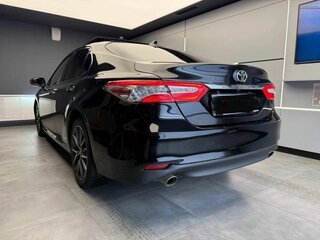 2022 Toyota Camry VIII (XV70) Рестайлинг, чёрный, 3549000 рублей, вид 4