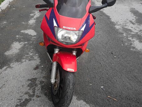 1998 Honda CBR 600F, красный, 380000 рублей, вид 3
