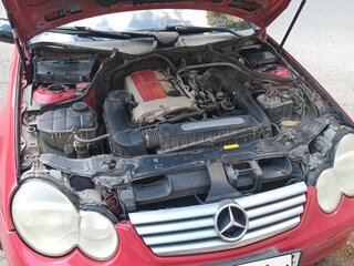 2002 Mercedes-Benz C-Класс 230 II (W203), красный, 450000 рублей, вид 1