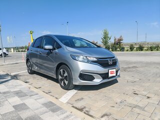 2019 Honda Fit III Рестайлинг, серый, 1490000 рублей, вид 1