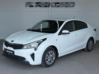 2020 Kia Rio IV Рестайлинг, белый, 1499000 рублей, вид 3