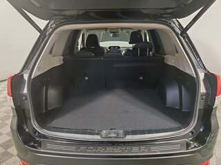 2019 Subaru Forester V, чёрный, 1955000 рублей, вид 4