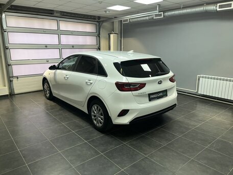 2019 Kia Ceed III, белый, 1605000 рублей, вид 4