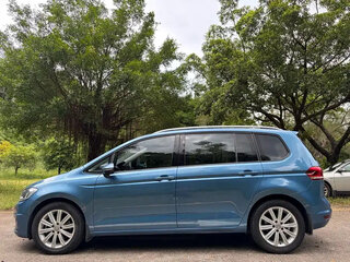 2021 Volkswagen Touran L II, голубой, 1748069 рублей, вид 4