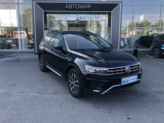 2018 Volkswagen Tiguan II, чёрный, 2010000 рублей, вид 3
