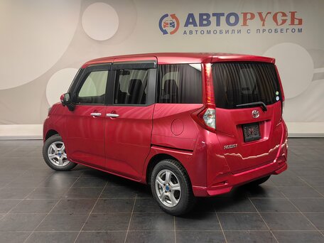 2018 Toyota Roomy I, красный, 899000 рублей, вид 2
