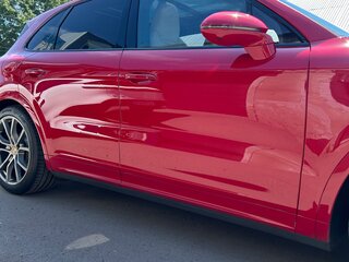 2022 Porsche Cayenne III, красный, 7490000 рублей, вид 3