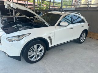 2013 Infiniti QX70, белый, 1900000 рублей, вид 1