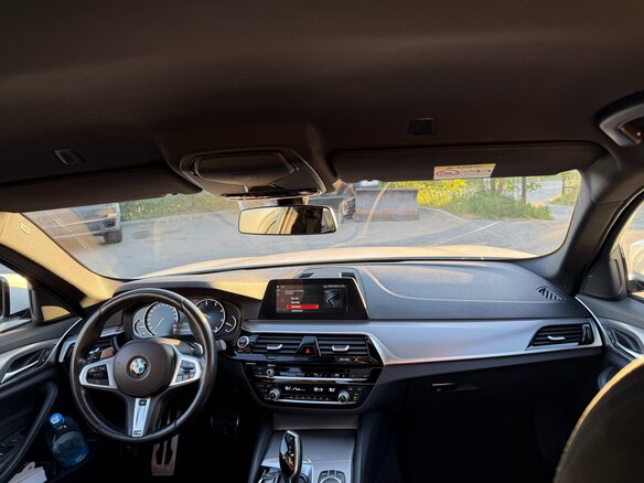 2020 BMW 5 серии 520d xDrive VII (G30/G31/G38), белый, 3100000 рублей - вид 13