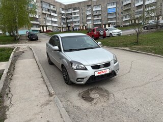 2010 Kia Rio II Рестайлинг, серебристый, 370000 рублей, вид 2