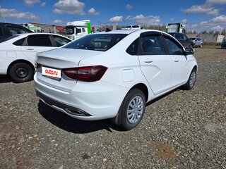 2024 Lada (ВАЗ) Vesta I Рестайлинг (NG), белый, 1195000 рублей, вид 3