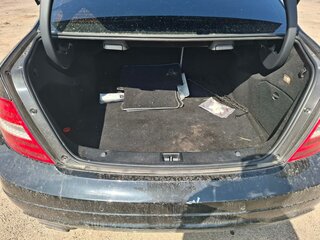 2011 Mercedes-Benz C-Класс 180 BlueEFFICIENCY III (W204) Рестайлинг, чёрный, 1020000 рублей, вид 2