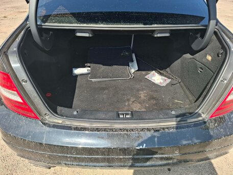 2011 Mercedes-Benz C-Класс 180 BlueEFFICIENCY III (W204) Рестайлинг, чёрный, 963000 рублей, вид 2