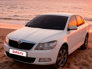2012 Skoda Octavia II (A5) Рестайлинг, белый, 850000 рублей, вид 1