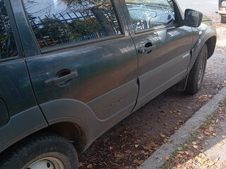 2012 Chevrolet Niva I Рестайлинг, чёрный, 360000 рублей, вид 2