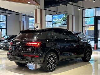 2025 Audi Q5 L 45 TFSI II (FY) Рестайлинг, чёрный, 6000600 рублей, вид 4