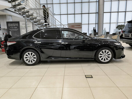 2021 Toyota Camry VIII (XV70), чёрный, 1950000 рублей, вид 4