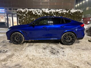 2020 BMW X6 M Competition III (F96), синий, 10000000 рублей, вид 4