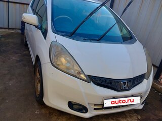 2013 Honda Fit II, белый, 700000 рублей, вид 3