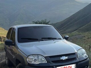 2013 Chevrolet Niva I Рестайлинг, коричневый, 550000 рублей, вид 2