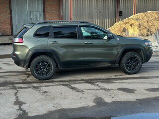 2018 Jeep Cherokee TrailHawk V (KL) Рестайлинг, зелёный, 3200000 рублей, вид 4
