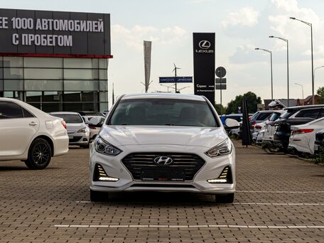 2017 Hyundai Sonata VII (LF) Рестайлинг, белый, 1475000 рублей, вид 2